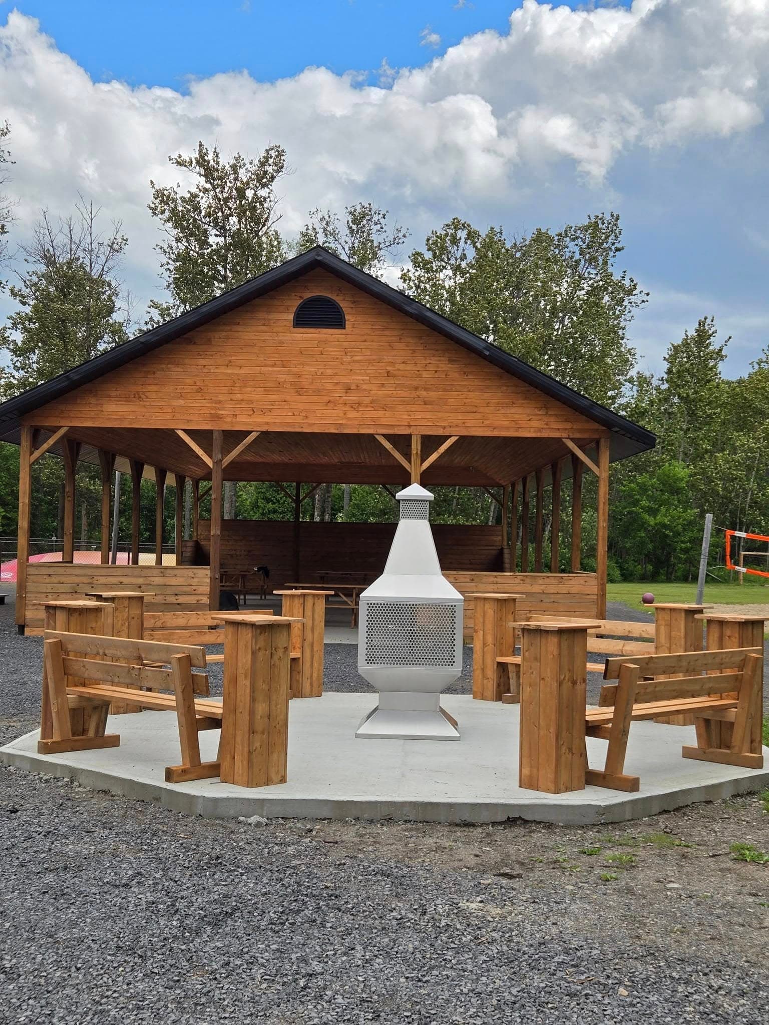 Camping au bord de la rivière