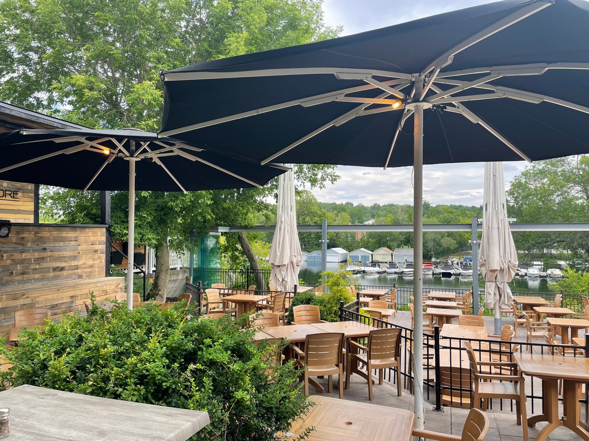 Liquor Store Resto Club