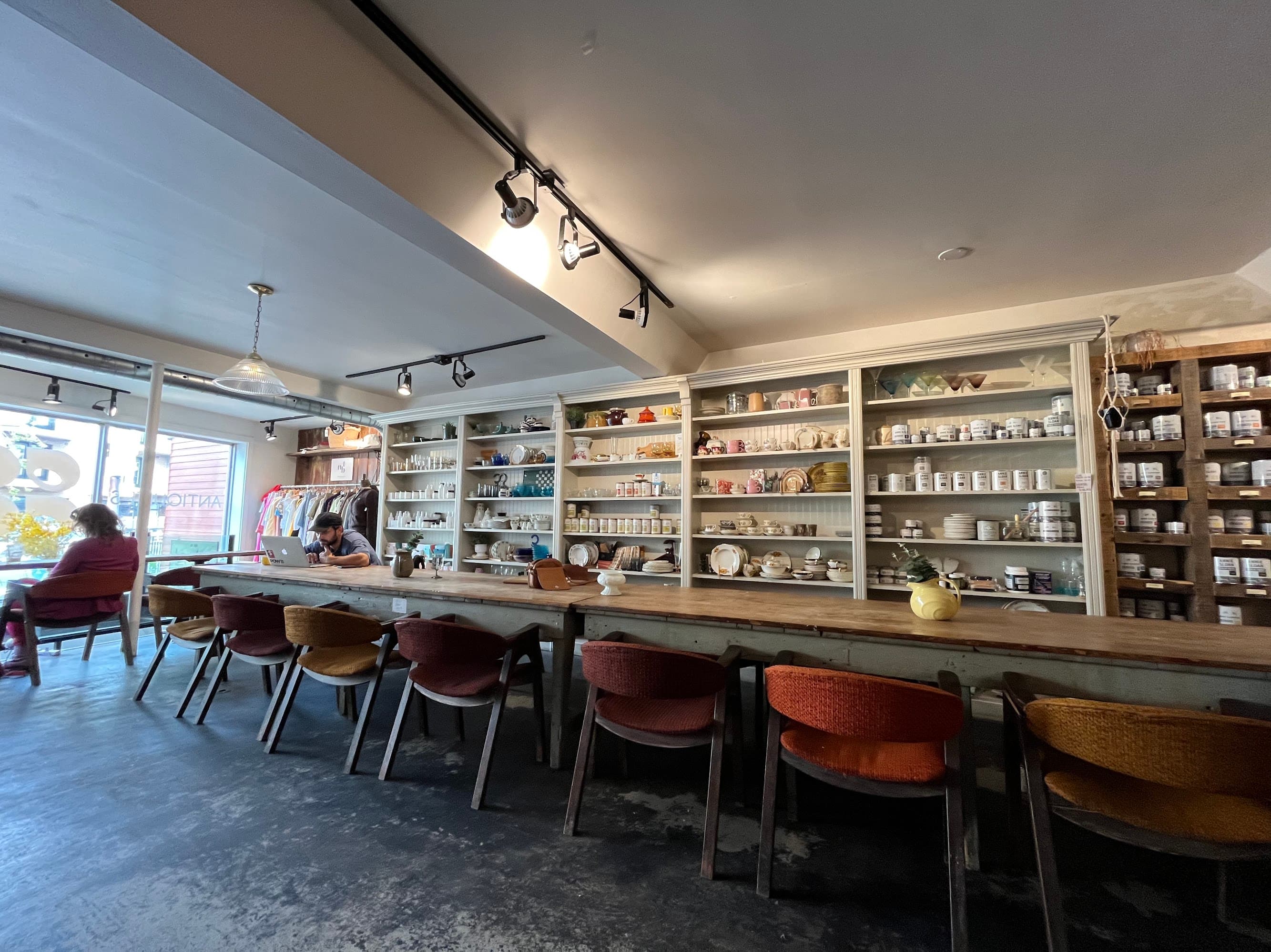 Oui Oui - Café et buvette de quartier