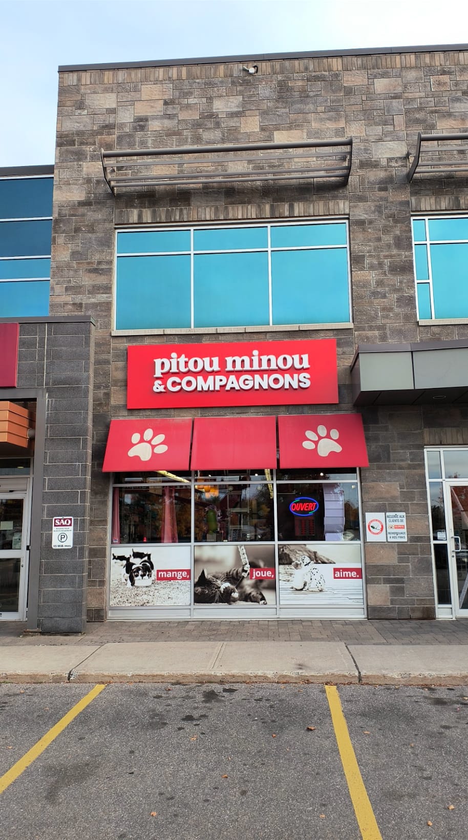 Pitou Minou & Compagnons Hull