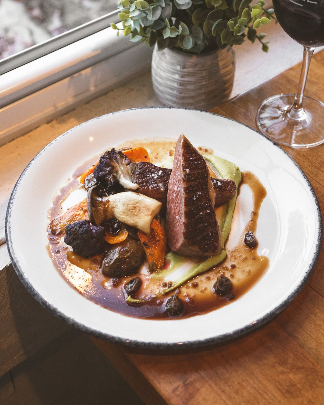 White Horse Café Bistro